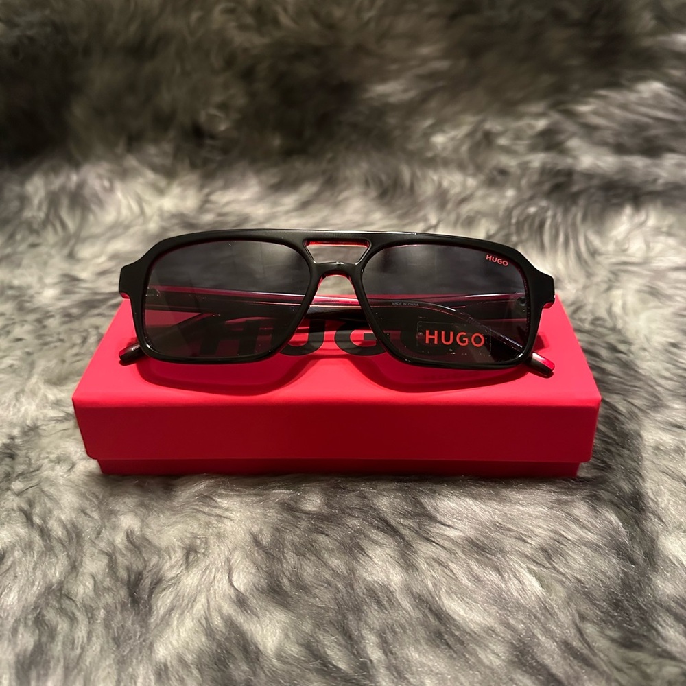 HUGO Black & Red Sunglasses